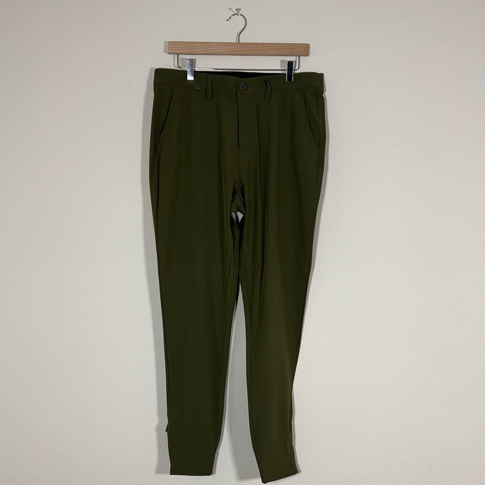 Green Waggle Golf Joggers